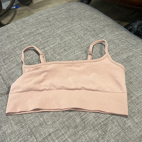 Skims Sculpting Scoop Neck Bralette - Picture 3 of 4